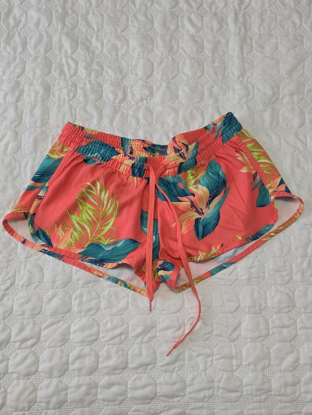 Tropical Coral Floral Women’s Drawstring Shorts